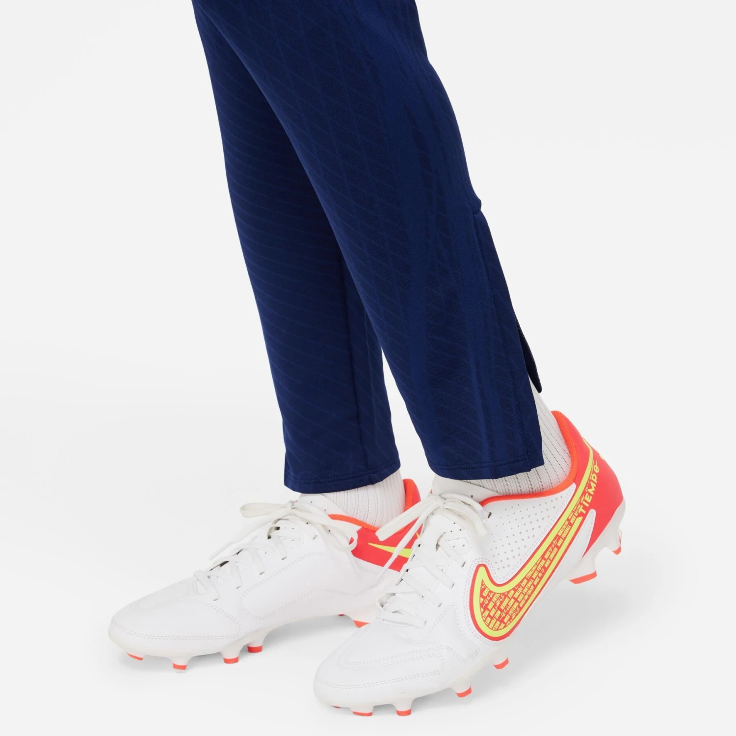 Nike Pantalon De Survêtement Enfant Coupe Du Monde 2022 Angleterre 8 Nike Pantalon De Survêtement Enfant Coupe Du Monde 2022 Angleterre – Image 6